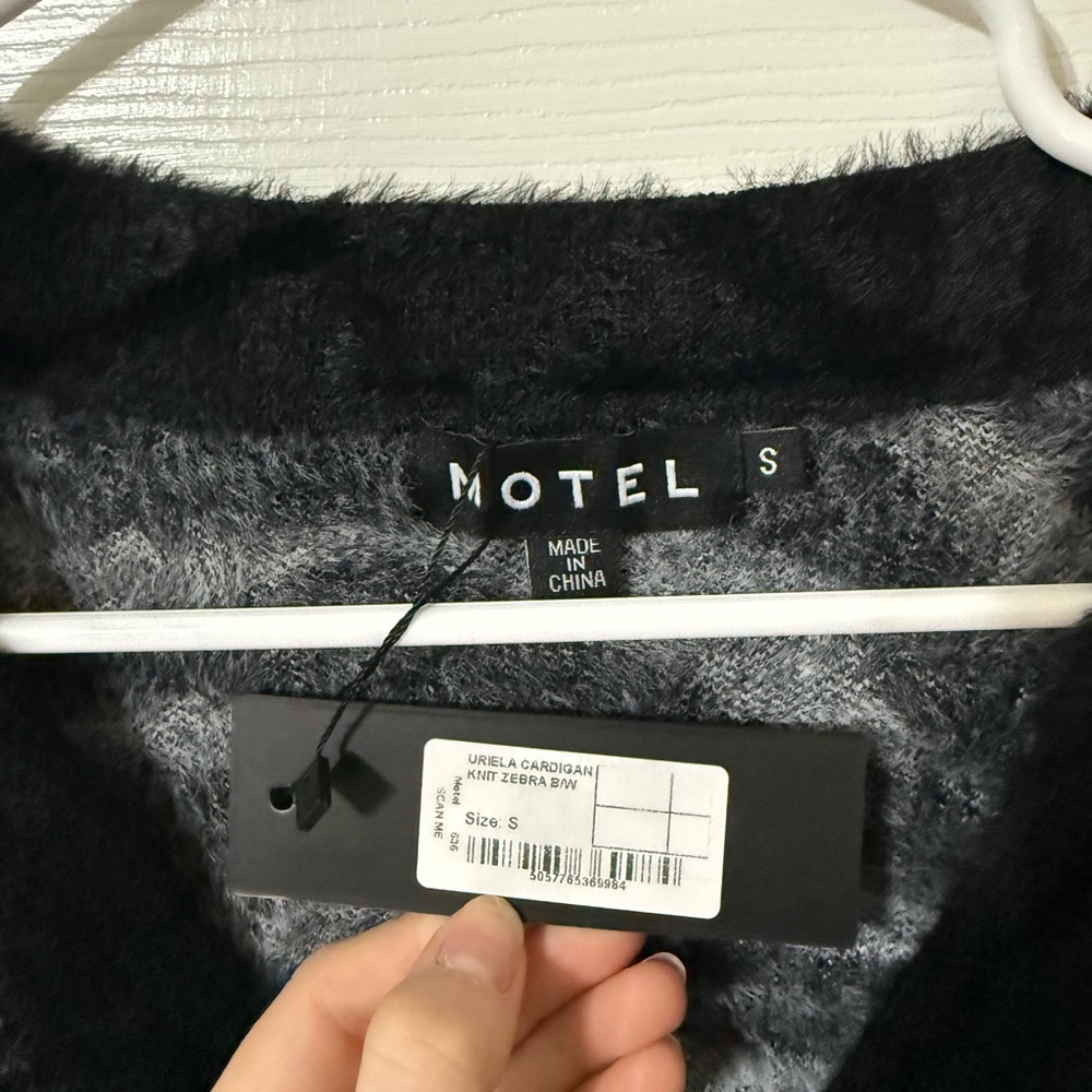 NWT Motel Rocks Zebra Sweater - Picture 2 of 3